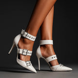 Talons aiguilles à boucle métallique