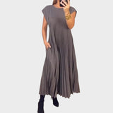 Benedite - Timeless and Comfortable Dress