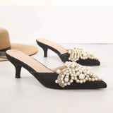 Élégantes mules à talon en perles