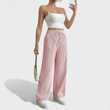 María - Pantalones anchos y cómodos con detalles elegantes