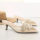 Élégantes mules à talon en perles