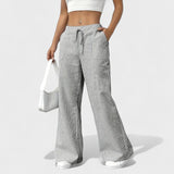 María - Pantalones anchos y cómodos con detalles elegantes