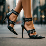 Talons aiguilles à boucle métallique