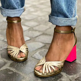Margarita™ | Sandalias clásicas con correa dorada