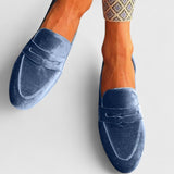 Mocassins en velours bleu et bout rond
